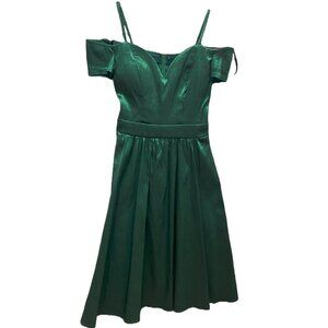 B. Darlin Green Dress (OWO)